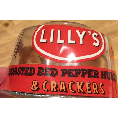 Roasted Red Pepper Hummus & Crackers