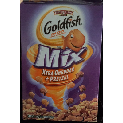 Snack Crackers Mix, Xtra Cheddar & Pretzel