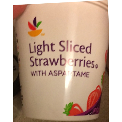 Light Sliced Strawberries with Aspartame