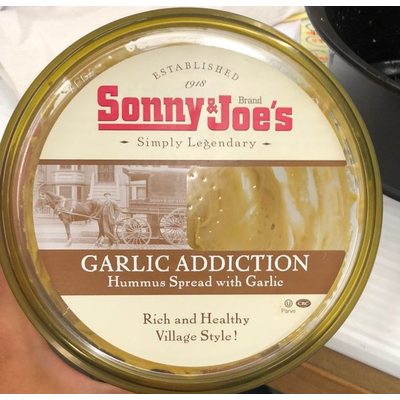 Garlic Addiction Hummus Spread with Garlic