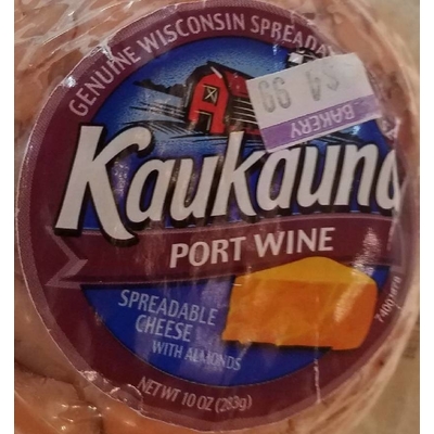 Spreadable Cheese with Almonds, Port Wine